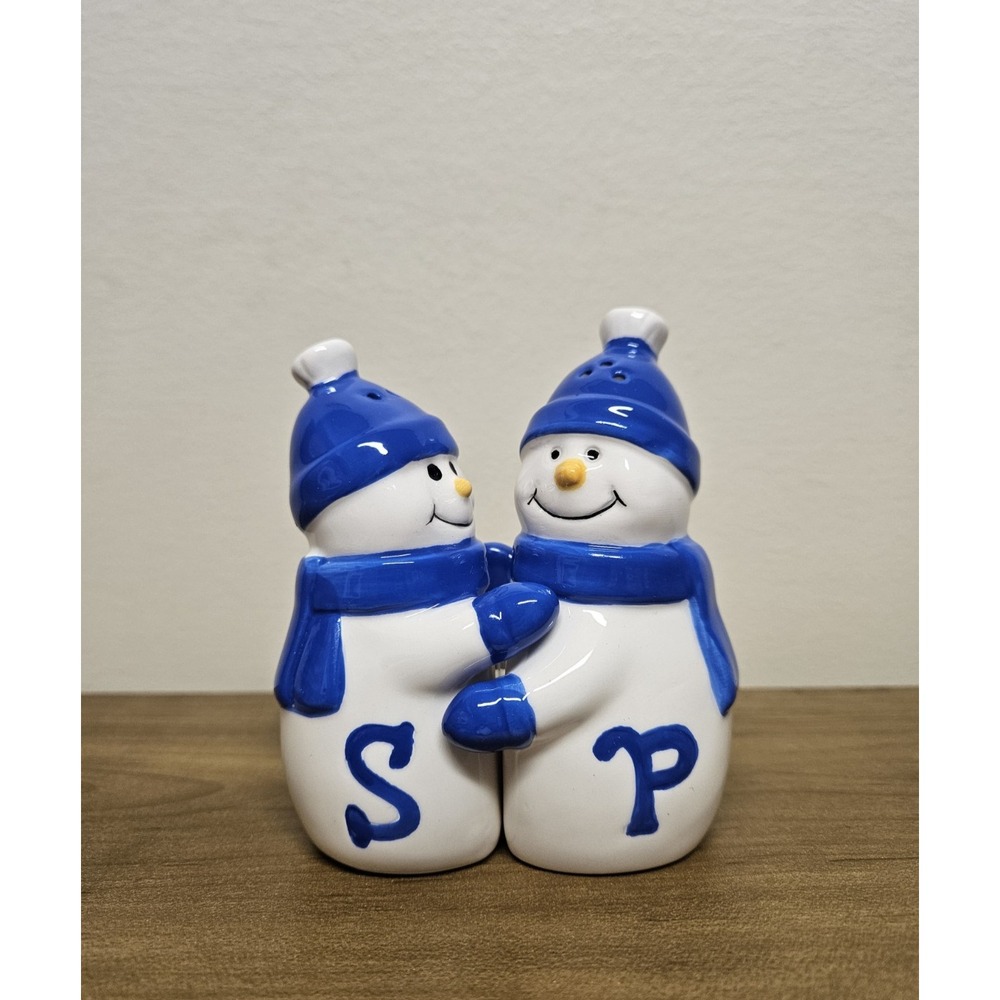 Vintage Snowman Salt Pepper Shaker Set Blue White Winter Christmas Holidays